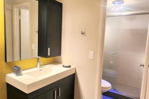 Condo in Delray Beach, Florida, 2 bedrooms № 2245749 - photo 13