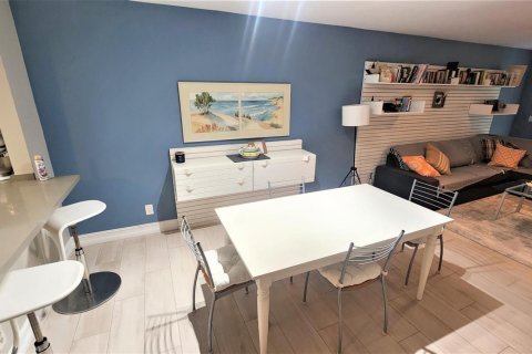 Condo in Delray Beach, Florida, 2 bedrooms № 2245749 - photo 4