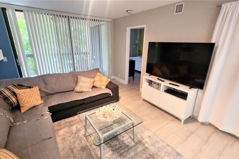 Condo in Delray Beach, Florida, 2 bedrooms № 2245749 - photo 6