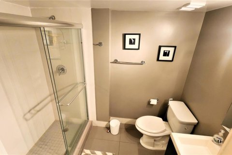 Condo in Delray Beach, Florida, 2 bedrooms № 2245749 - photo 16