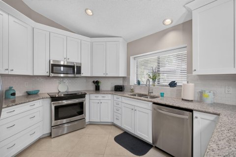 Condo in Palm Beach Gardens, Florida, 3 bedrooms  № 2392628 - photo 15