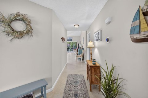 Condo in Palm Beach Gardens, Florida, 3 bedrooms  № 2392628 - photo 4