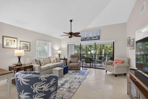 Condo in Palm Beach Gardens, Florida, 3 bedrooms  № 2392628 - photo 12