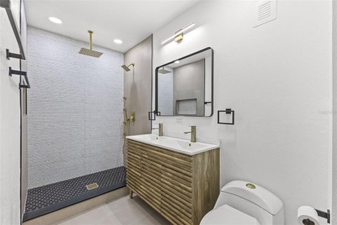 Casa en venta en Tampa, Florida, 4 dormitorios, 165.64 m2 № 2386693 - foto 21