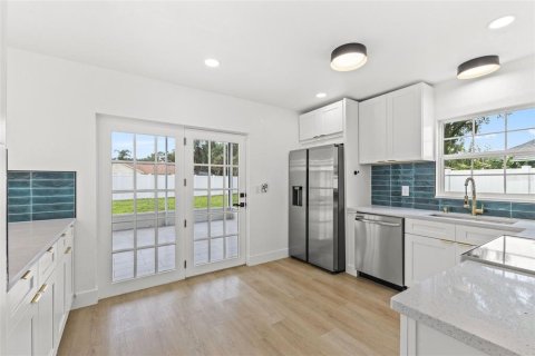 Casa en venta en Tampa, Florida, 4 dormitorios, 165.64 m2 № 2386693 - foto 18