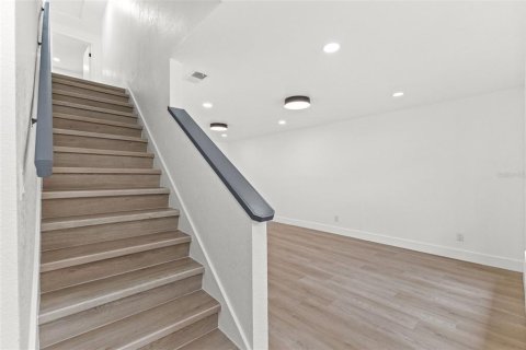 Casa en venta en Tampa, Florida, 4 dormitorios, 165.64 m2 № 2386693 - foto 9
