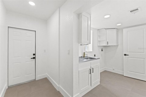 Casa en venta en Tampa, Florida, 4 dormitorios, 165.64 m2 № 2386693 - foto 30