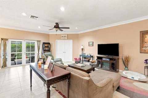 Villa ou maison à vendre à West Palm Beach, Floride: 4 chambres, 196.21 m2 № 2311241 - photo 11