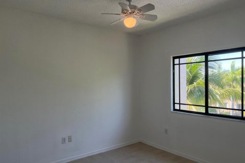 Copropriété à louer à Palm Beach Gardens, Floride: 2 chambres, 90.86 m2 № 2246368 - photo 8
