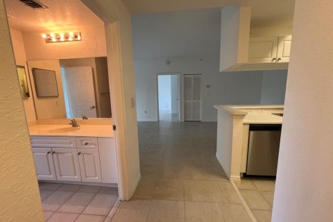 Copropriété à louer à Palm Beach Gardens, Floride: 2 chambres, 90.86 m2 № 2246368 - photo 5
