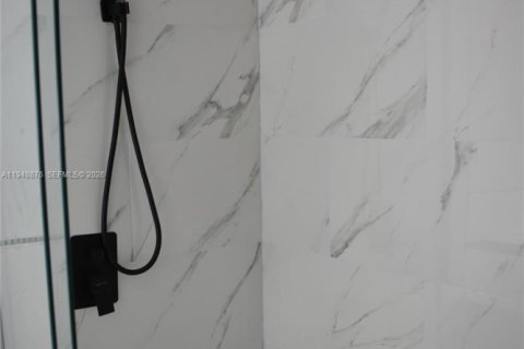 House in Fort Lauderdale, Florida 2 bedrooms, 195.56 sq.m. № 2061741 - photo 9