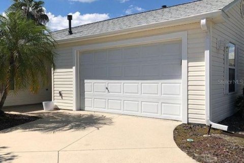 House in The Villages, Florida 2 bedrooms, 118.73 sq.m. № 2209815