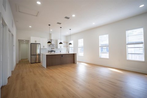 Villa ou maison à vendre à Tampa, Floride: 3 chambres, 124.49 m2 № 2429031 - photo 4