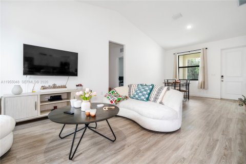 Villa ou maison à vendre à LaBelle, Floride: 3 chambres № 2010944 - photo 4