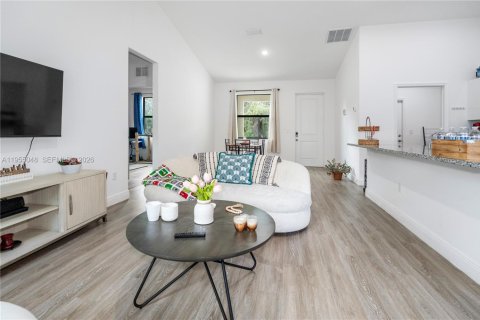 Villa ou maison à vendre à LaBelle, Floride: 3 chambres № 2010944 - photo 16