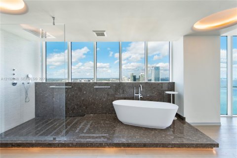 Copropriété à louer à Miami, Floride: 4 chambres, 376.72 m2 № 2407414 - photo 19