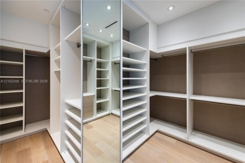 Copropriété à louer à Miami, Floride: 4 chambres, 376.72 m2 № 2407414 - photo 22
