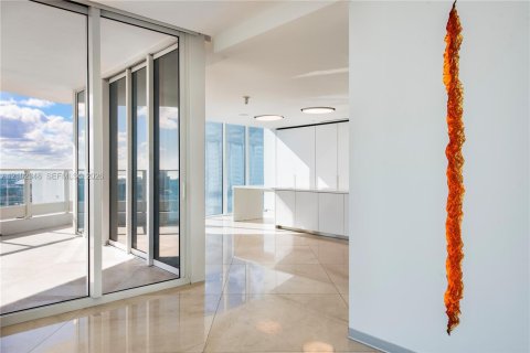 Copropriété à louer à Miami, Floride: 4 chambres, 376.72 m2 № 2407414 - photo 12