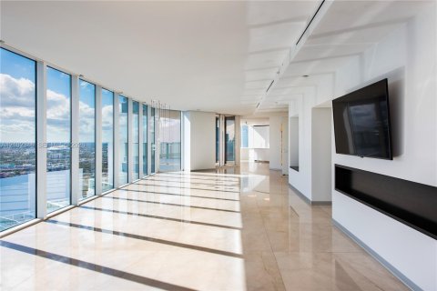 Copropriété à louer à Miami, Floride: 4 chambres, 376.72 m2 № 2407414 - photo 8