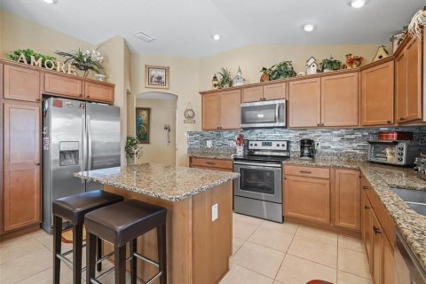 House in The Villages, Florida 3 bedrooms, 144.18 sq.m. № 1721152 - photo 15