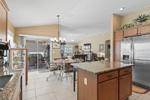 House in The Villages, Florida 3 bedrooms, 144.18 sq.m. № 1721152 - photo 16