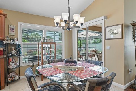 House in The Villages, Florida 3 bedrooms, 144.18 sq.m. № 1721152 - photo 11