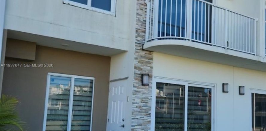 Touwnhouse à Homestead, Floride 4 chambres, 133.22 m2 № 2152604