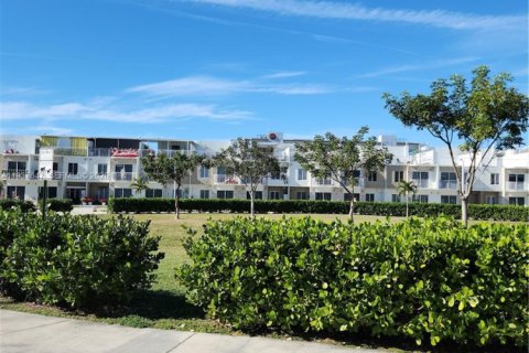 Touwnhouse à vendre à Homestead, Floride: 4 chambres, 133.22 m2 № 2152604 - photo 2