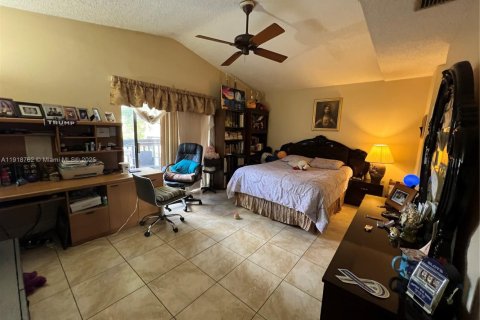 Copropriété à vendre à Miami, Floride: 3 chambres, 144.93 m2 № 1974370 - photo 12