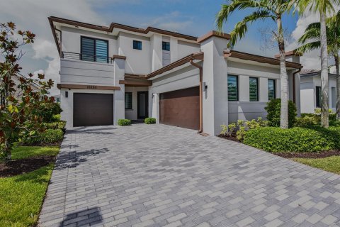 House in Parkland, Florida 5 bedrooms, 290.97 sq.m. № 2177428 - photo 2