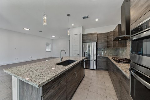 House in Parkland, Florida 5 bedrooms, 290.97 sq.m. № 2177428 - photo 15