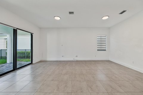 House in Parkland, Florida 5 bedrooms, 290.97 sq.m. № 2177428 - photo 11