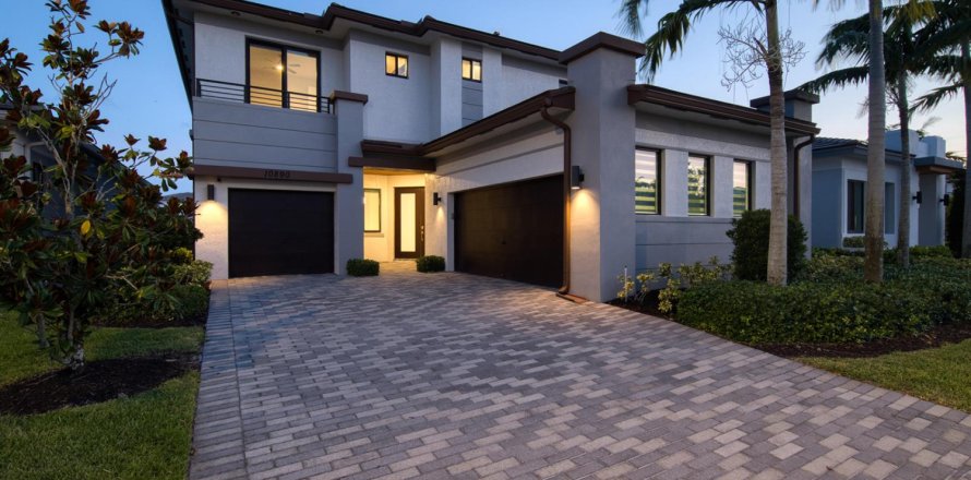 House in Parkland, Florida 5 bedrooms, 290.97 sq.m. № 2177428
