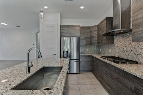 House in Parkland, Florida 5 bedrooms, 290.97 sq.m. № 2177428 - photo 16