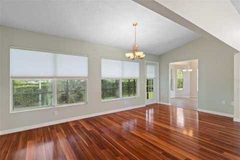 House in Hudson, Florida 2 bedrooms, 172.24 sq.m. № 2286981 - photo 5