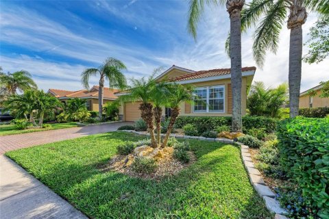 House in Bradenton, Florida 3 bedrooms, 173.36 sq.m. № 1524144 - photo 4