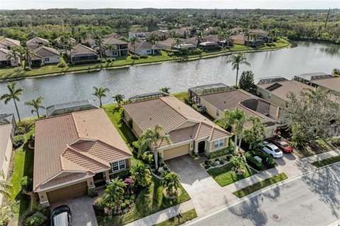 House in Bradenton, Florida 3 bedrooms, 173.36 sq.m. № 1524144 - photo 9