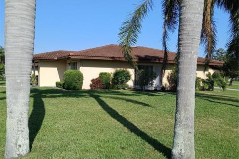 Villa ou maison à vendre à Bradenton, Floride: 2 chambres, 102.47 m2 № 1532952 - photo 3