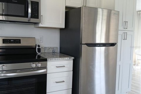 Villa ou maison à vendre à Bradenton, Floride: 2 chambres, 102.47 m2 № 1532952 - photo 9