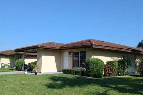 Villa ou maison à vendre à Bradenton, Floride: 2 chambres, 102.47 m2 № 1532952 - photo 2