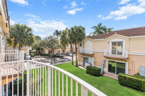 Townhouse in Miramar, Florida 3 bedrooms, 136.57 sq.m. № 1987874 - photo 15