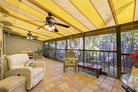 Villa ou maison à vendre à Miami Lakes, Floride: 3 chambres, 118.45 m2 № 1995630 - photo 30