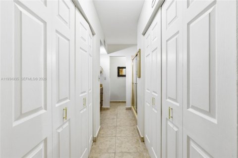 Villa ou maison à vendre à Miami Lakes, Floride: 3 chambres, 118.45 m2 № 1995630 - photo 22