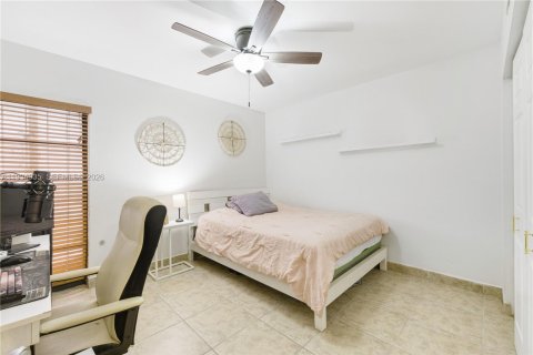 Villa ou maison à vendre à Miami Lakes, Floride: 3 chambres, 118.45 m2 № 1995630 - photo 29