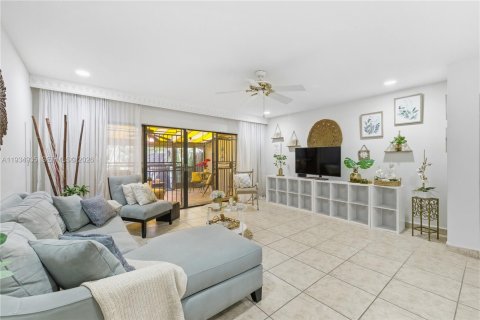 Villa ou maison à vendre à Miami Lakes, Floride: 3 chambres, 118.45 m2 № 1995630 - photo 16