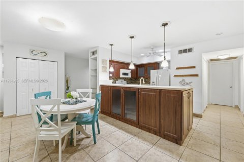 Villa ou maison à vendre à Miami Lakes, Floride: 3 chambres, 118.45 m2 № 1995630 - photo 11