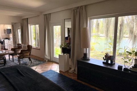 Condo à Miami Beach, Floride, 2 chambres  № 2002290