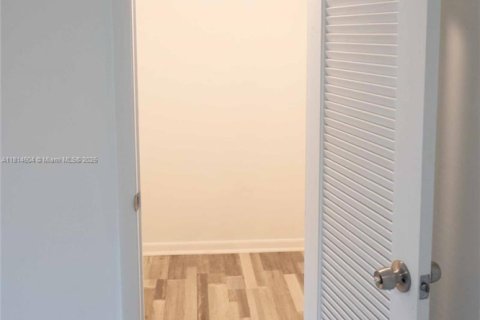 Condominio en venta en Margate, Florida, 2 dormitorios, 91.97 m2 № 1768603 - foto 9