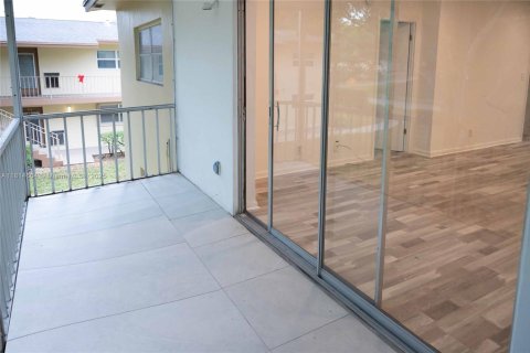 Condominio en venta en Margate, Florida, 2 dormitorios, 91.97 m2 № 1768603 - foto 11