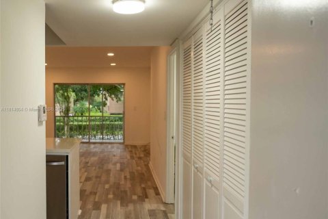 Condominio en venta en Margate, Florida, 2 dormitorios, 91.97 m2 № 1768603 - foto 2